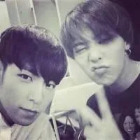 酷酷的男生复古头像第1张