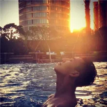 最新冷酷帅气的男生头像第1张