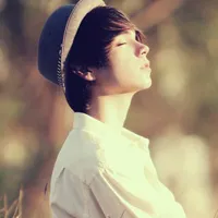 阳光文艺的帅气男生qq头像第1张