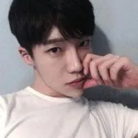 斯文型男生qq空间头像第1张