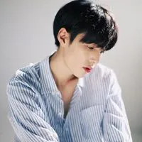 思念一个人的男生唯美意境头像第1张