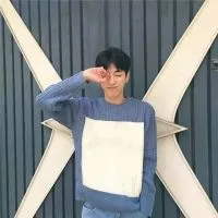 男生帅气半身头像大全第1张