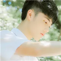 暖男系帅气男生头像高清个性第1张