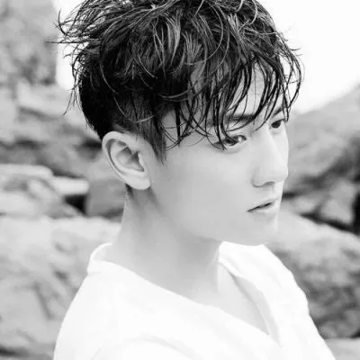 男生头像伤感孤独头像大全第1张