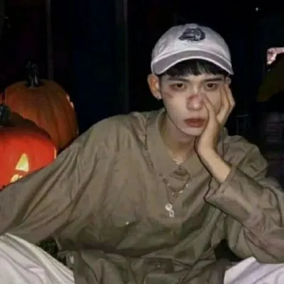 失恋男生必备的优质伤感男头第1张