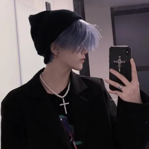 2021超拽帅哥头像高清真实照片第1张