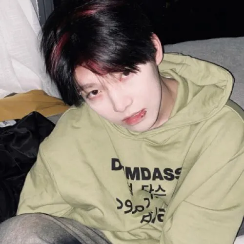 优质男头像治愈系干净真人第1张