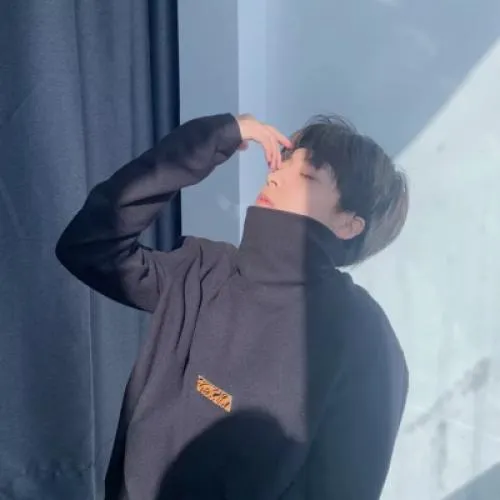 最新优质帅气阳光男生头像第1张