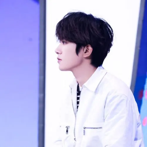 真人版的帅哥头像第1张