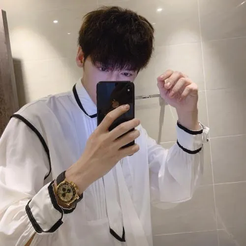 真人自拍帅哥头像图片第1张