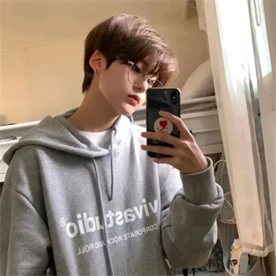 高清真实阳光小鲜肉头像图片第1张