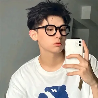 高清帅气有点酷的男头图片第1张