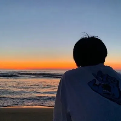 高清好看的帅气撩人男人图片头像第1张