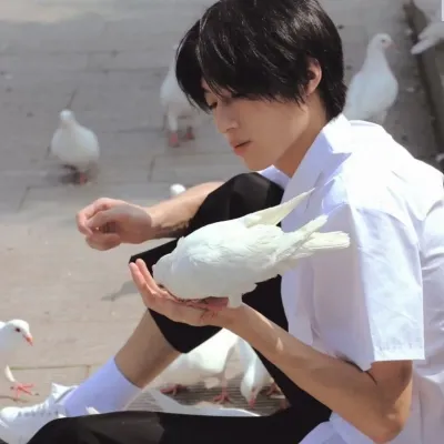 高清帅气氛围感超满的男头像图片第1张