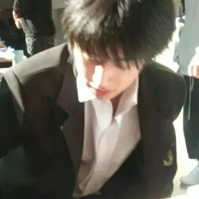 真人男生头像抖音超火的小哥哥酷帅图片第1张