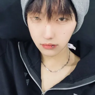 高清帅气超级酷的男生头像图片第1张