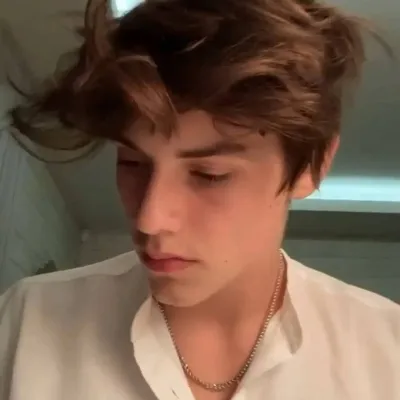 欧美男生头像ins风高清帅气图片第1张