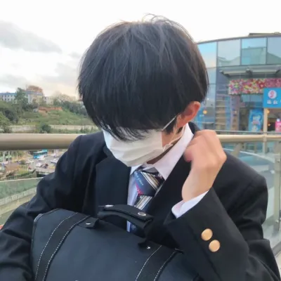 ins风格成熟个性真人男头图片第1张