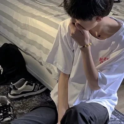 ins小清新优质真人男生头像第1张