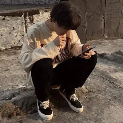 头像真人版男生高冷,高清帅气的真人版男生头像高冷酷图片第1张