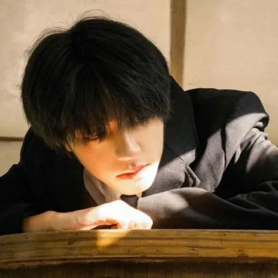 qq酷头像男生,高清又帅又酷的头像男生图片第1张