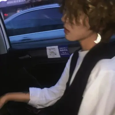 丧系头像图片男生,高清好看的头像图片丧系男真人第1张