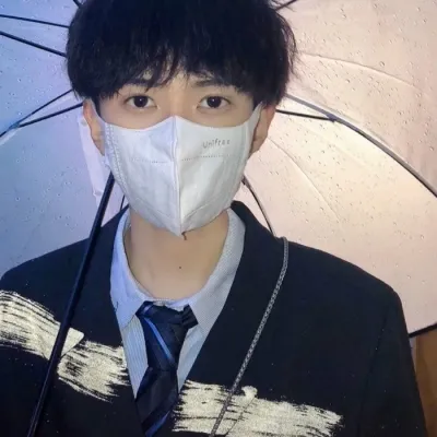 成熟一点的个性高冷男生头像第1张