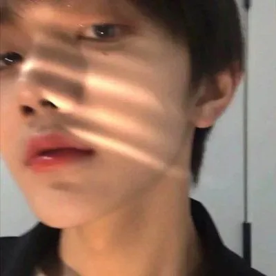 很热门很拽的很精神的男生头像第1张