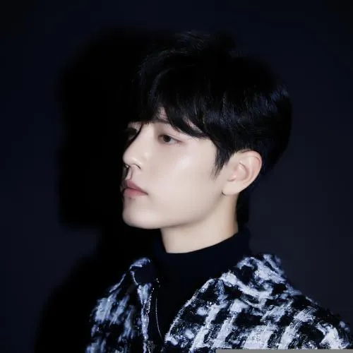 一个帅哥头像图片你使用一年也不用换了第1张