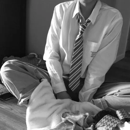 很火的黑色系男生头像第1张