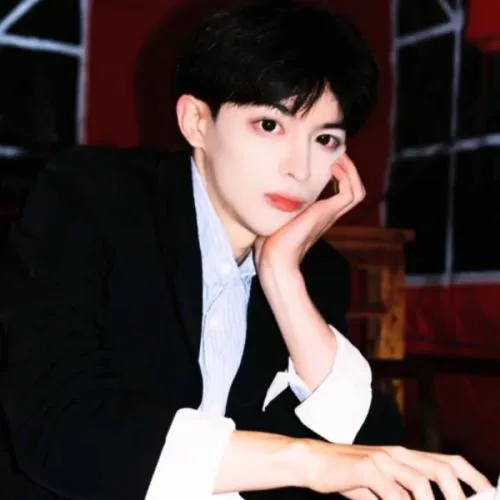 2021最潮微信男生头像第1张