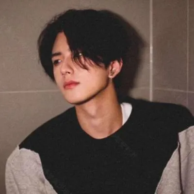 独一无二最新版成熟的男生头像第1张