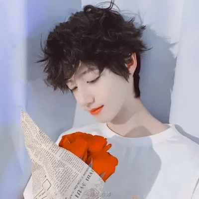 新款又帅又好看的男生头像第1张