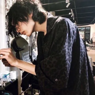 2021阳光帅气QQ男生头像第1张