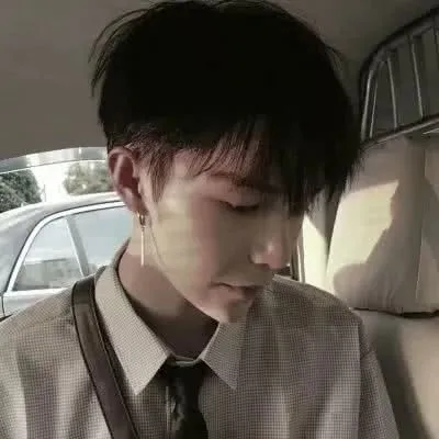 时尚潮流帅气头像男生图片第1张