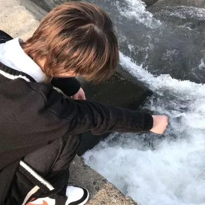 阳光活力四射男生头像图片第1张