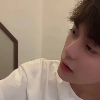 成熟稳重男生头像图片第1张