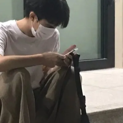 男生失恋了的冷傲头像第1张