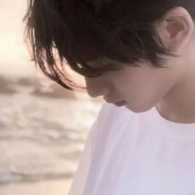 孤单伤感帅哥qq男头头像图片第1张