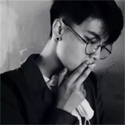 qq微信阳光帅男头像图片第1张