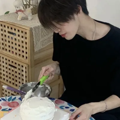 阳光小暖男头像图片第1张