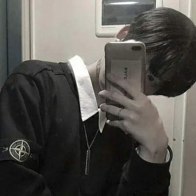 阳光帅气男生头像图片第1张