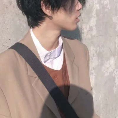 简洁文艺范头像男生高清第1张