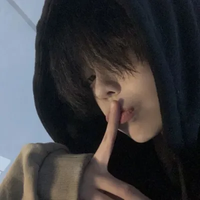 真人帅哥男头图片头像第1张