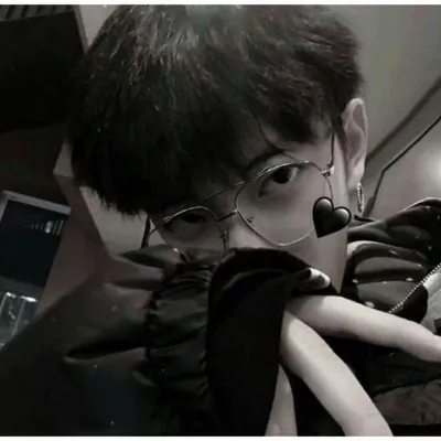 帅气高冷男神头像图片高清第1张