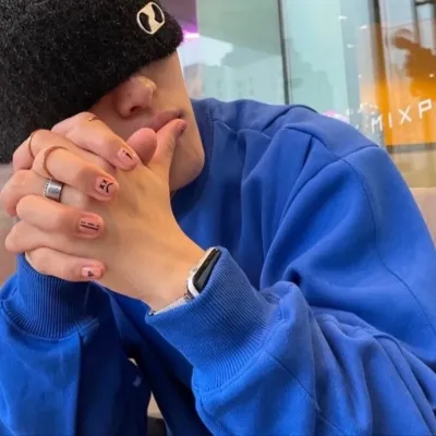 真人霸气帅的男头像图片第1张