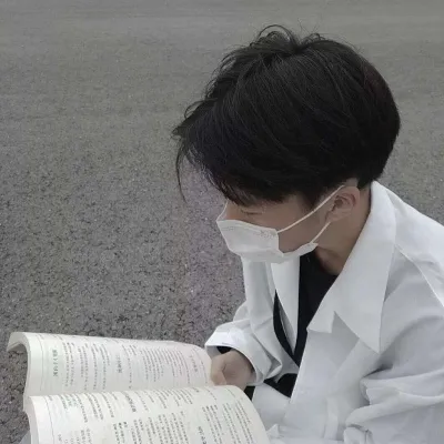 冷酷无情的男生真人版头像第1张