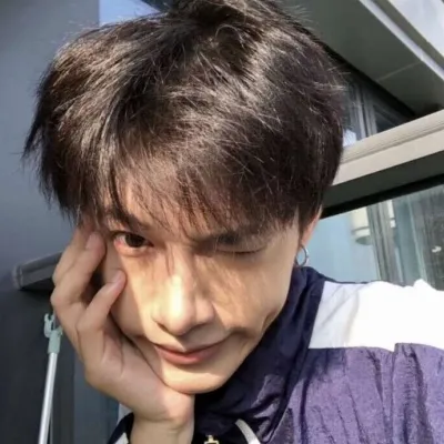 冷漠孤傲的qq男生头像第1张