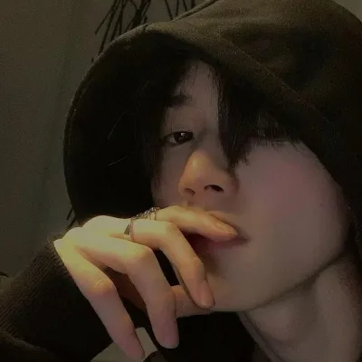 阳光帅气非主流少男微信头像第1张