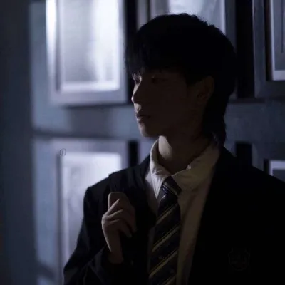 帅气男生真人版头像高清第1张